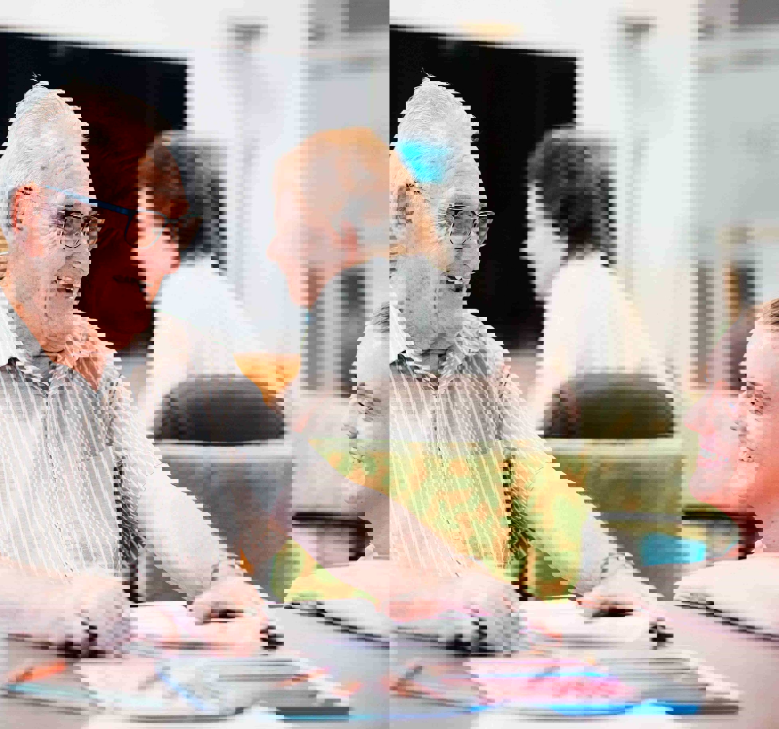 Ouderenzorg activteit vrolijk.jpg