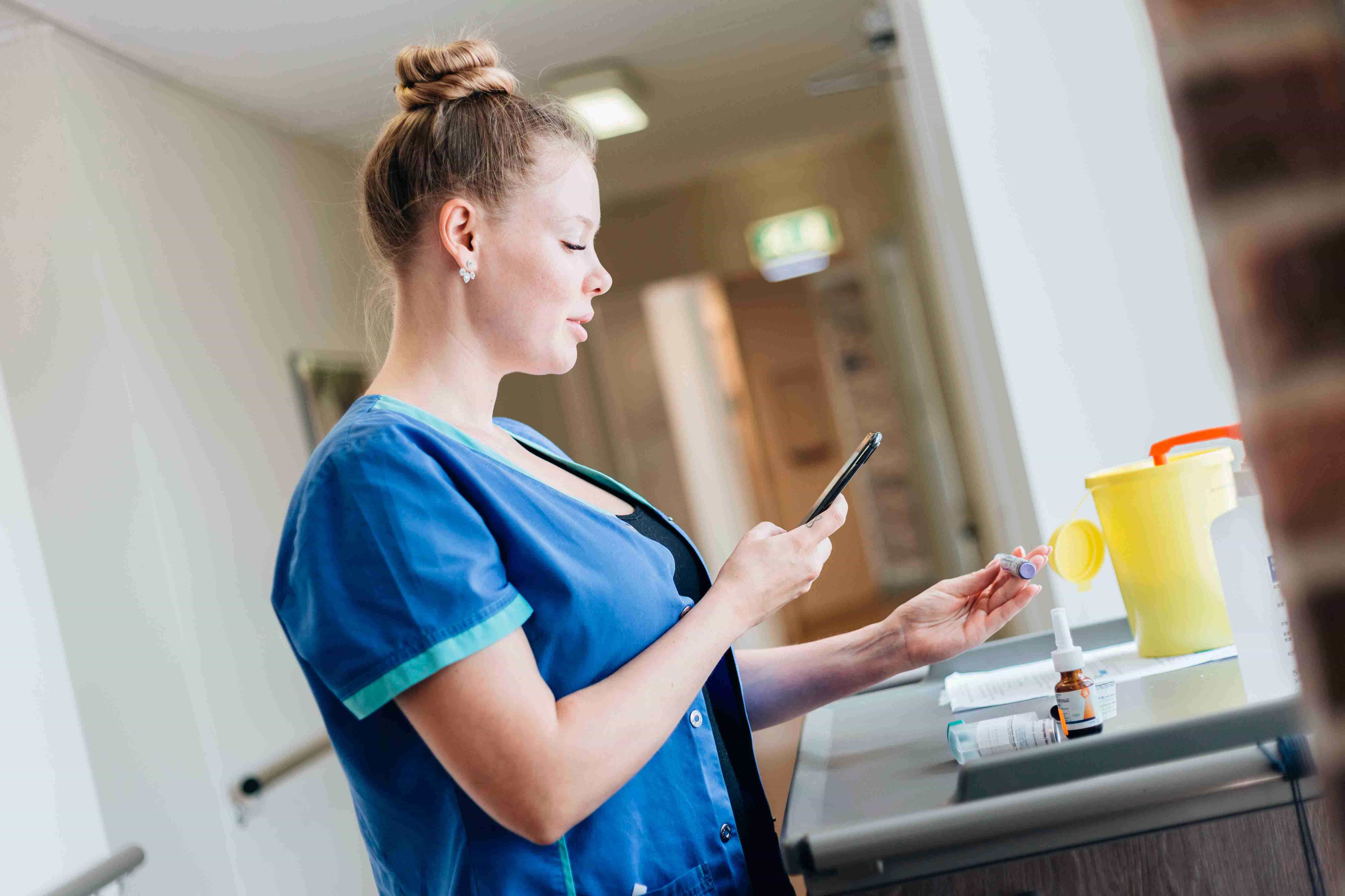 Zorgprofessional mobiel .jpg